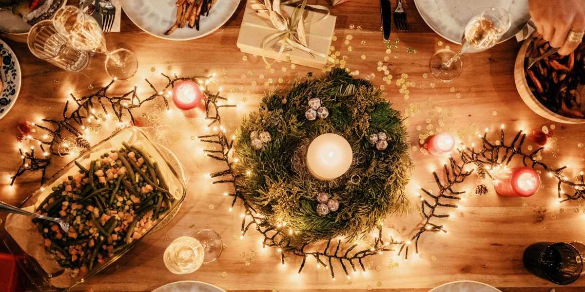 Tafel tijdens het kerstdiner