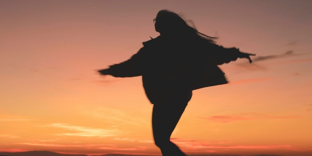 Vrouw danst slecht humeur weg